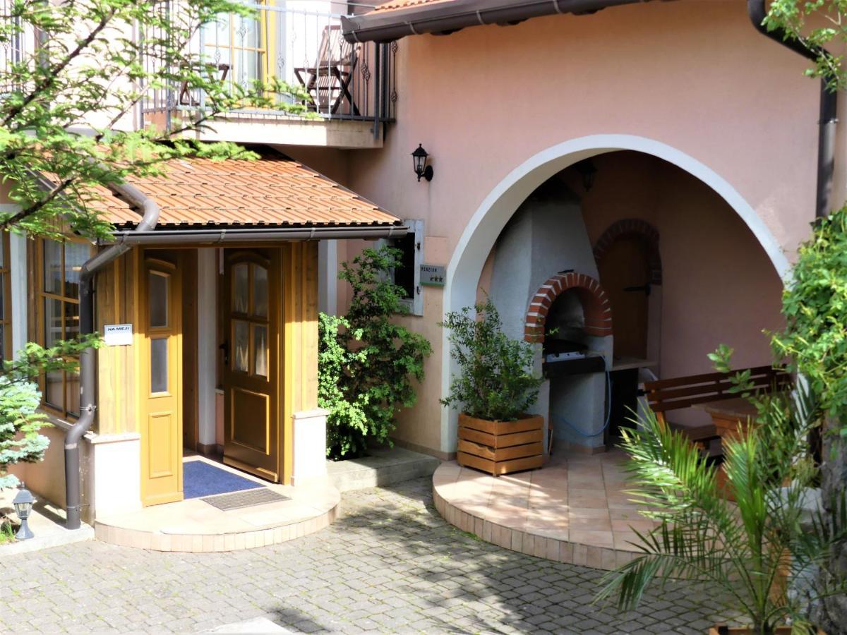 Pension Na Meji Pivka Exterior photo